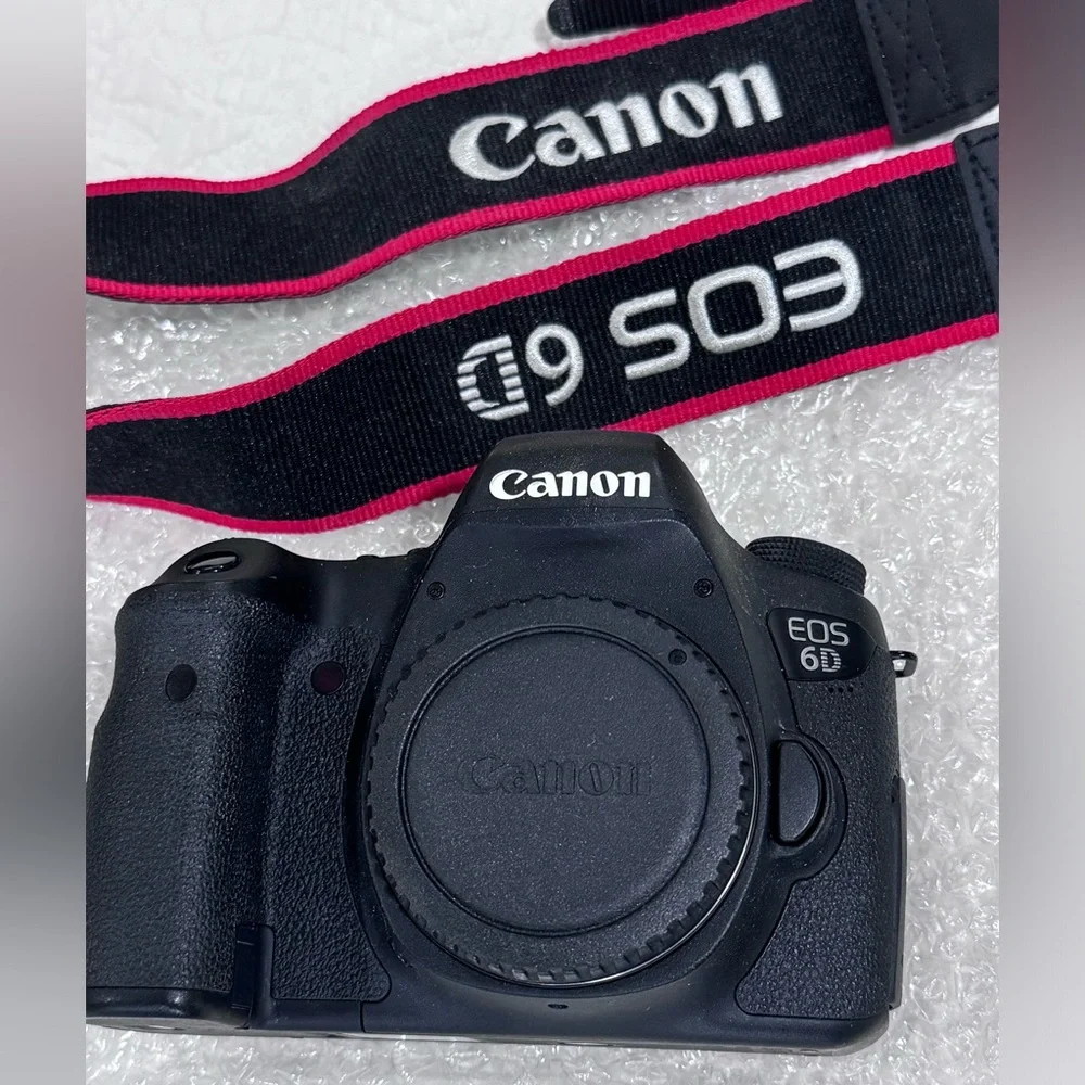 USED Canon EOS 6D 20.2MP Digital SLR Camera